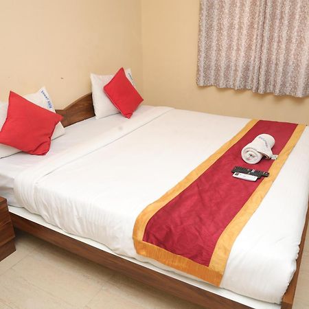 Hotel Pallavi Grand Bengaluru Zewnętrze zdjęcie