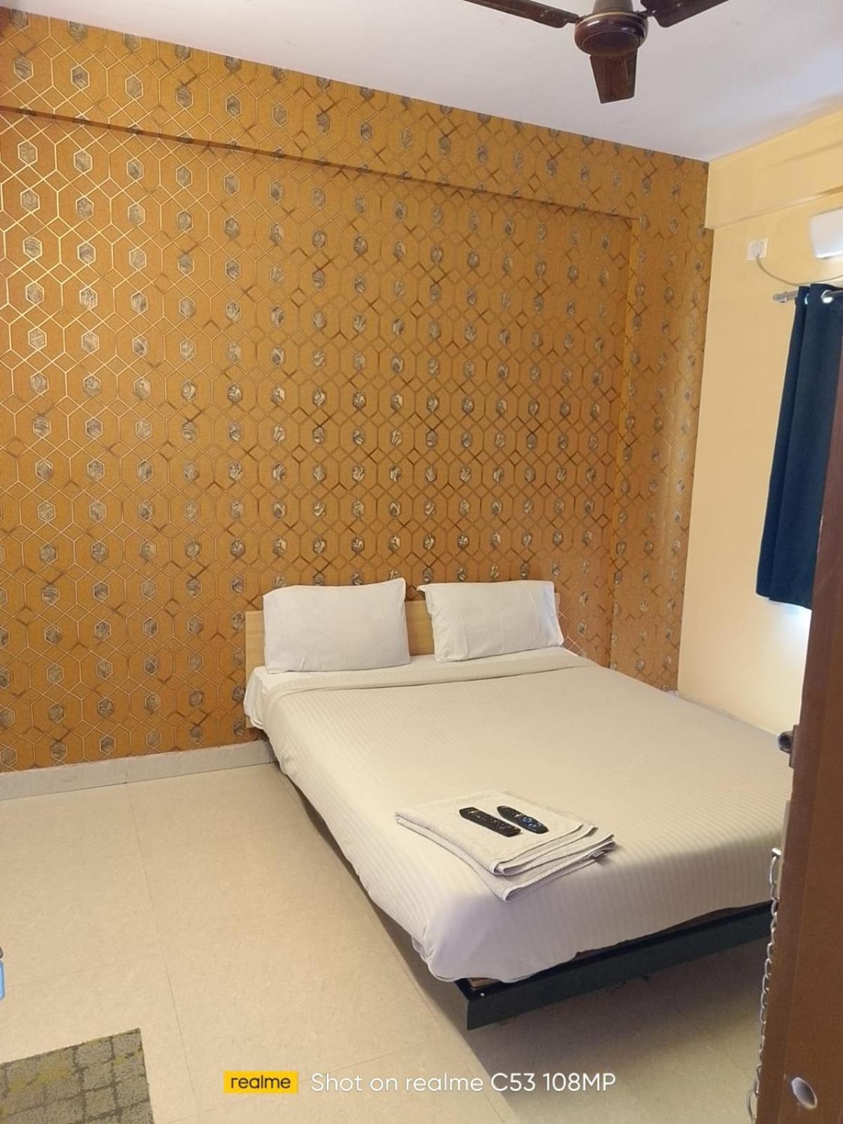 Hotel Pallavi Grand Bengaluru Zewnętrze zdjęcie